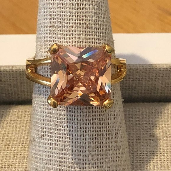 Square Cut Citrine Colored Cocktail Ring - Picture 1 of 5